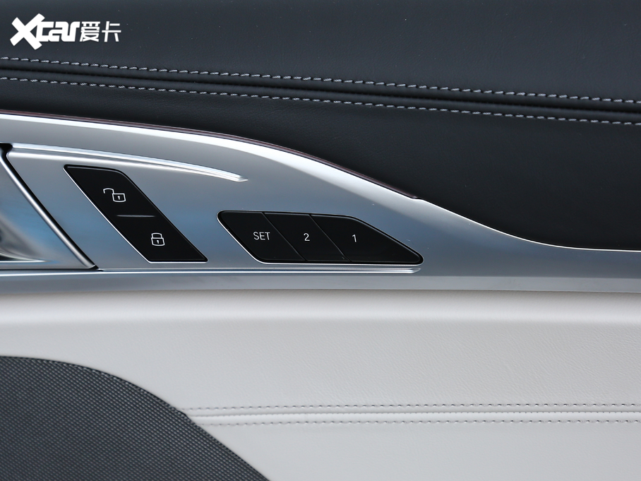 2019R8ϵ 840i I܇ M\b