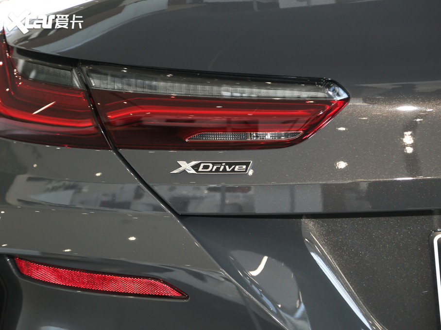 2019��R8ϵ���T 840i xDrive ���T�I��܇ M�\�����b