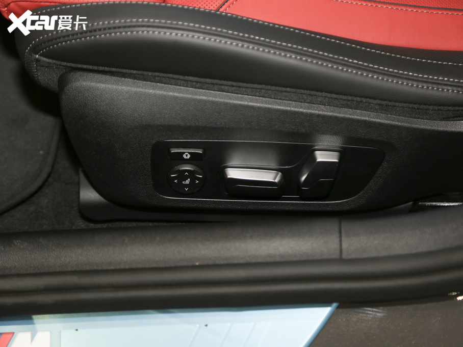 2019��R8ϵ���T 840i xDrive ���T�I��܇ M�\�����b