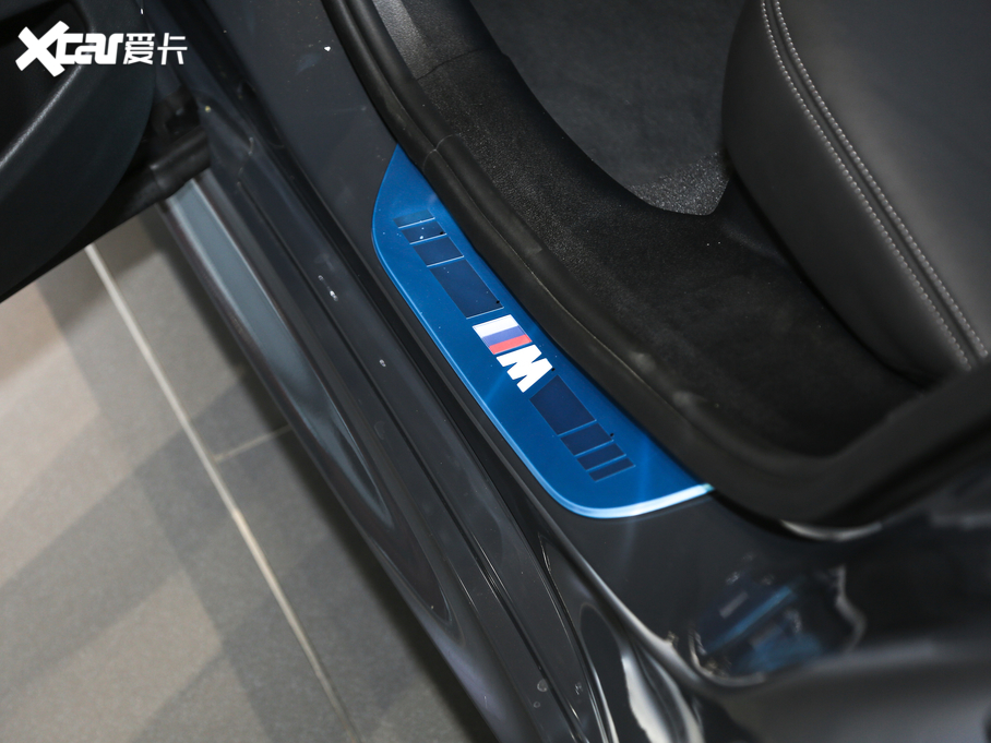 2019��R8ϵ���T 840i xDrive ���T�I��܇ M�\�����b