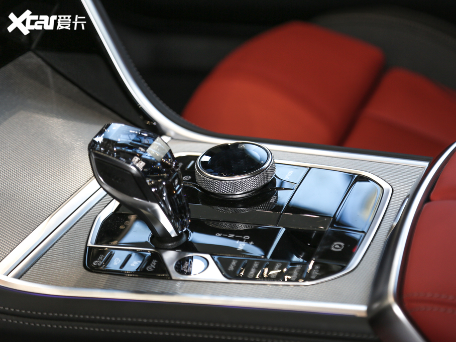 2019��R8ϵ���T 840i xDrive ���T�I��܇ M�\(y��n)�����b