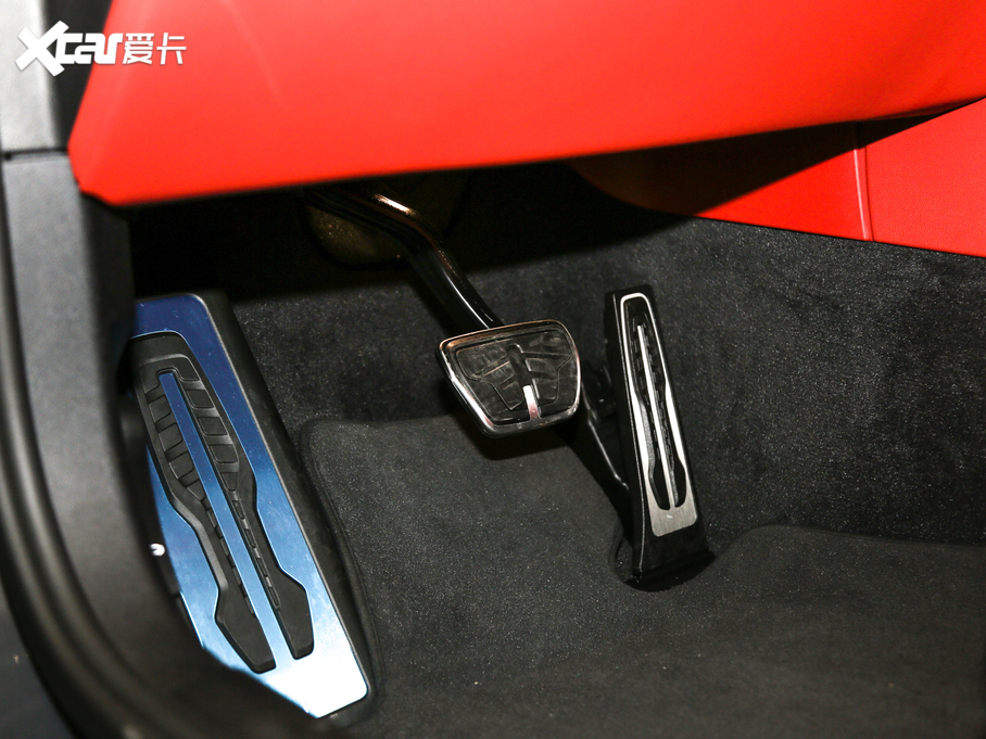 2019��R8ϵ���T 840i xDrive ���T�I��܇ M�\(y��n)��(d��ng)���b