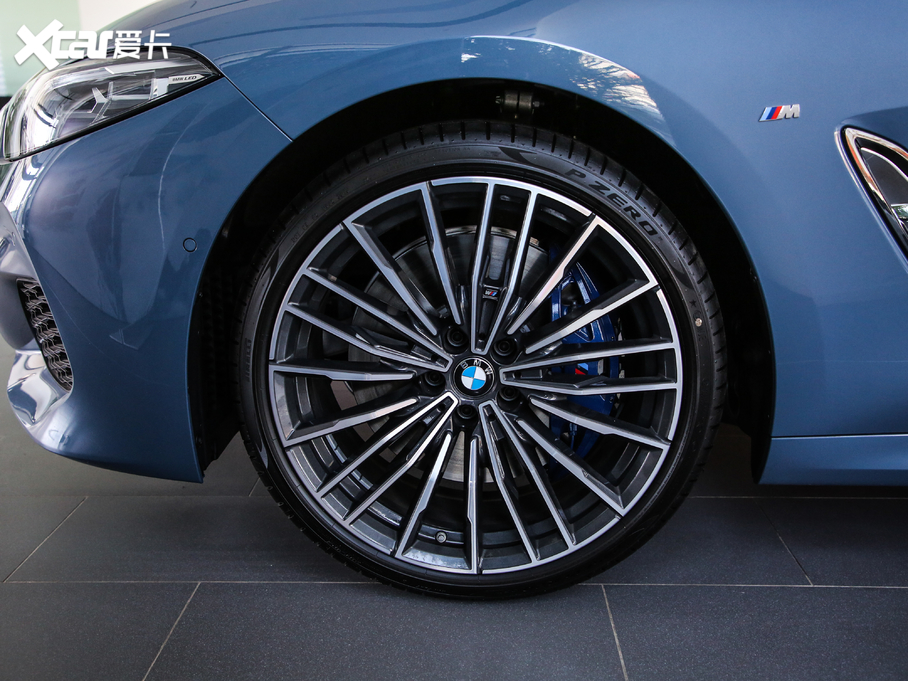 2019��R8ϵ���T 840i ���T�I��܇ M�\�����b