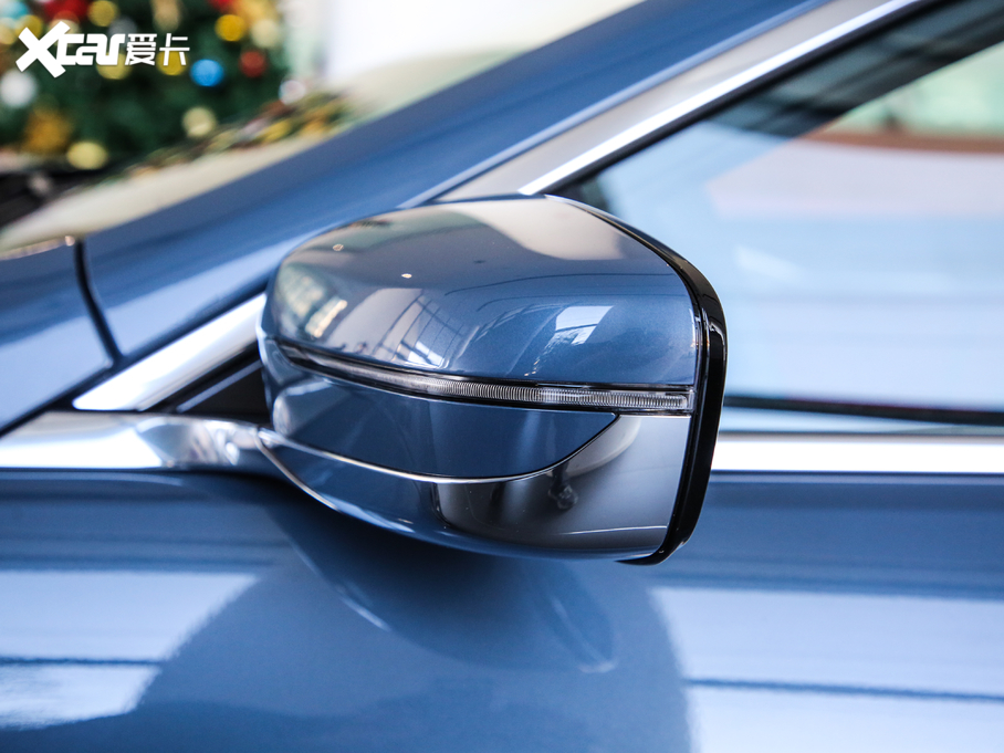 2019R8ϵT 840i TI܇ M\b