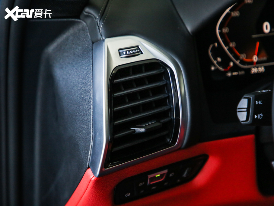 2019��R8ϵ���T 840i ���T�I��܇ M�\(y��n)��(d��ng)���b