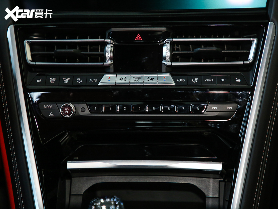 2019��R8ϵ���T 840i ���T�I��܇ M�\(y��n)��(d��ng)���b