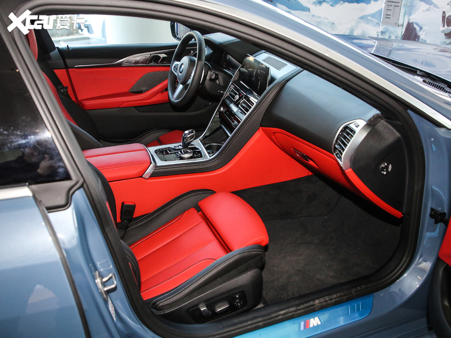 2019��R8ϵ���T 840i ���T�I��܇ M�\�����b