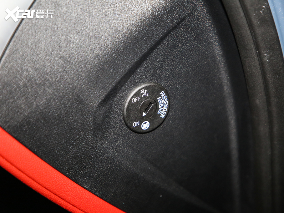 2019��R8ϵ���T 840i ���T�I��܇ M�\�����b