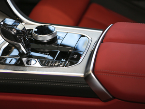 2019840i xDrive TI܇ M\b п؅^