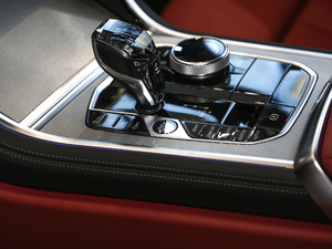 2019840i xDrive TI܇ M\b п؅^