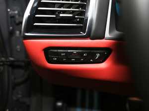 2019840i xDrive T(mn)I܇(ch) M\(yn)(dng)b п؅^(q)