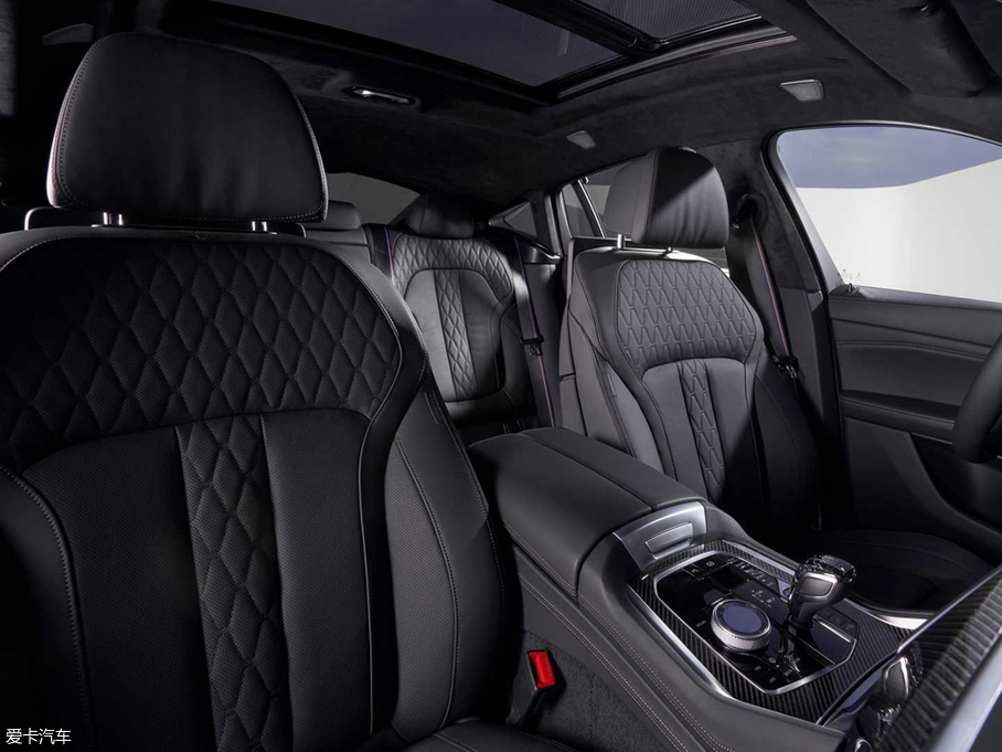 2020��RX6 M50i