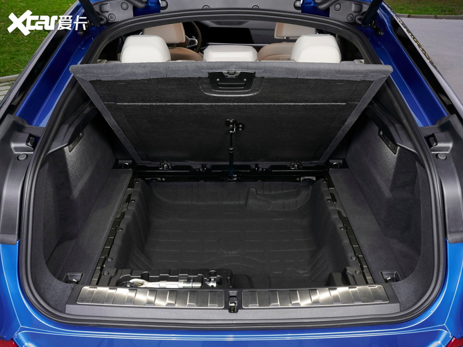 2020��RX6 M50i