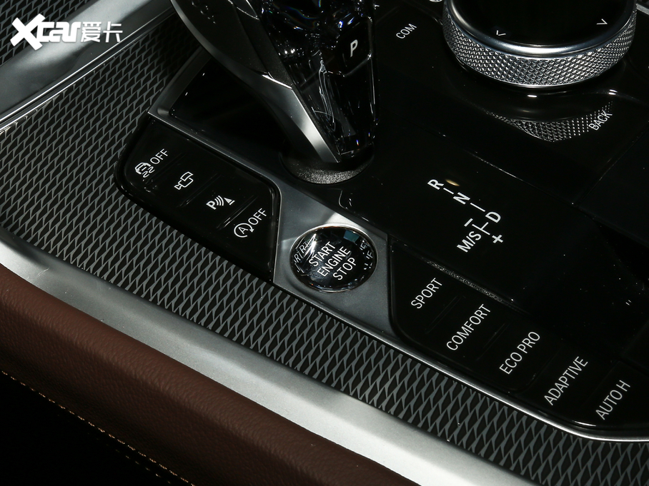 2020RX6 xDrive40i  M\b