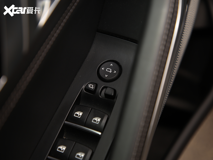 2020RX6 xDrive40i  M\(yn)b