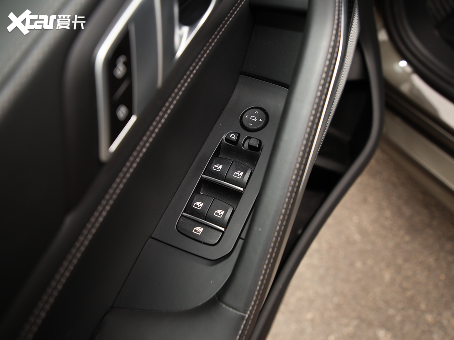 2020RX6 xDrive40i  M\(yn)b