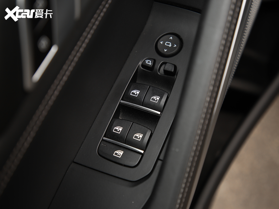 2020RX6 xDrive40i  M\b