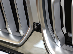 2020xDrive40i  M\b ^