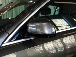 2020xDrive40i  M\b ^