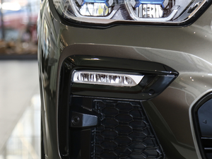 2020xDrive40i  M\b ^