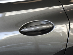 2020xDrive40i  M\b ^