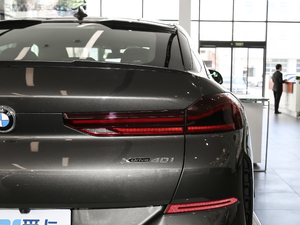 2020xDrive40i  M\b ^