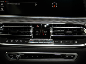 2020xDrive40i  M\b п؅^