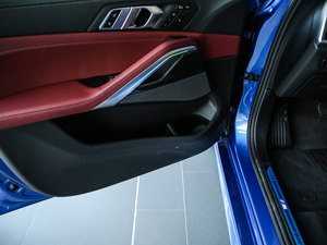 2020xDrive40i  M\b g