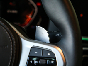 2020xDrive40i  M\b п؅^