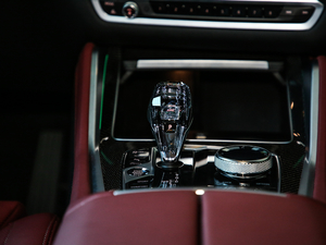 2020xDrive40i  M\b п؅^