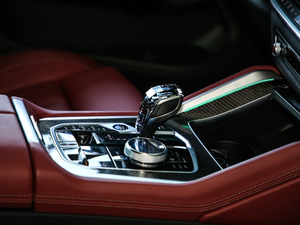 2020xDrive40i  M\b п؅^