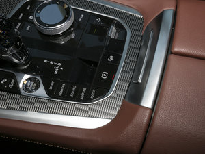 2020xDrive40i M\b п؅^(q)