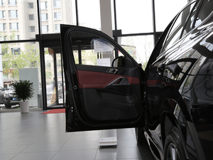 2020xDrive30i M\b {λ܇T