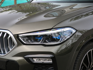 2020xDrive40i  M\b ^