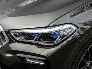 2020xDrive40i  M\b ^