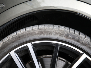 2020xDrive40i  M\b ^