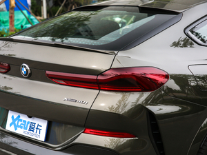 2020xDrive40i  M\b ^