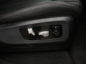 2020xDrive40i  M\(yn)(dng)b g