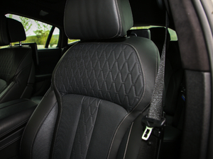 2020xDrive40i  M\(yn)(dng)b g