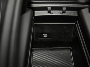 2020xDrive40i  M\(yn)(dng)b g