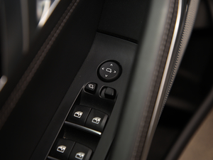 2020xDrive40i  M\b п؅^