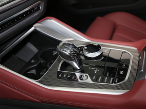 2020款xDrive40i M运动套装 换挡杆