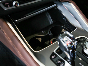 2020xDrive30i M\b п؅^