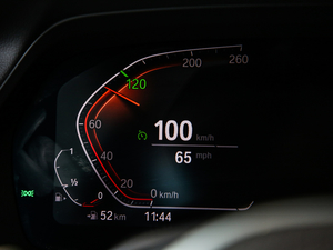 2020xDrive30i M\b п؅^