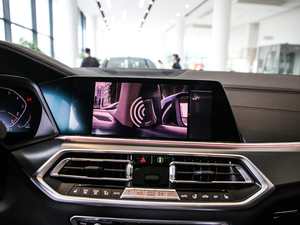 2020xDrive30i M\b п؅^