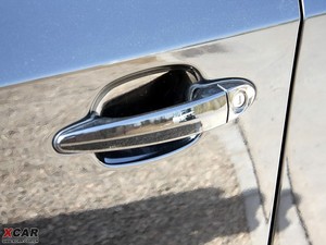 2009款xDrive 3.0i  主驾门拉手
