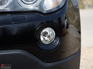 2009款xDrive 3.0i  前雾灯
