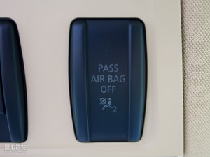 2010款sDrive 18i 空间座椅