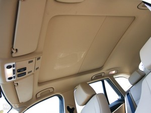 2010款sDrive 18i 空间座椅