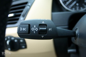 2010款sDrive 18i 中控区